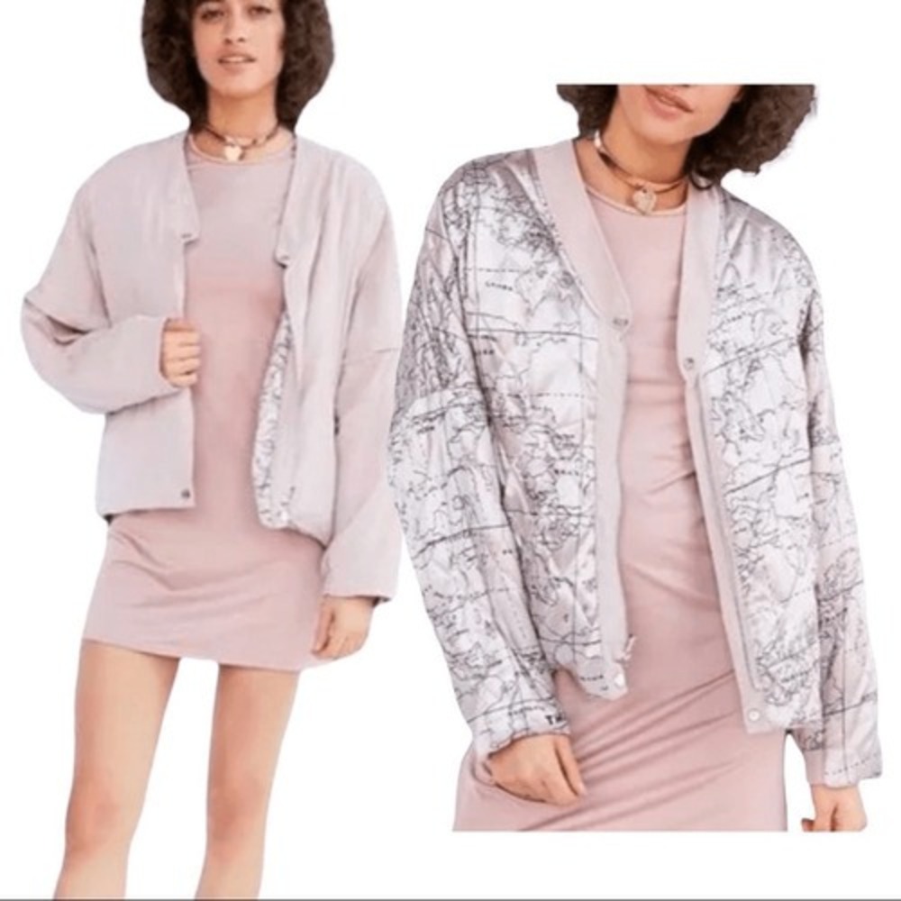 Urban Outfitters Kimchi Blue Pink‎ Reversible Satin Bomber Jacket Oversized